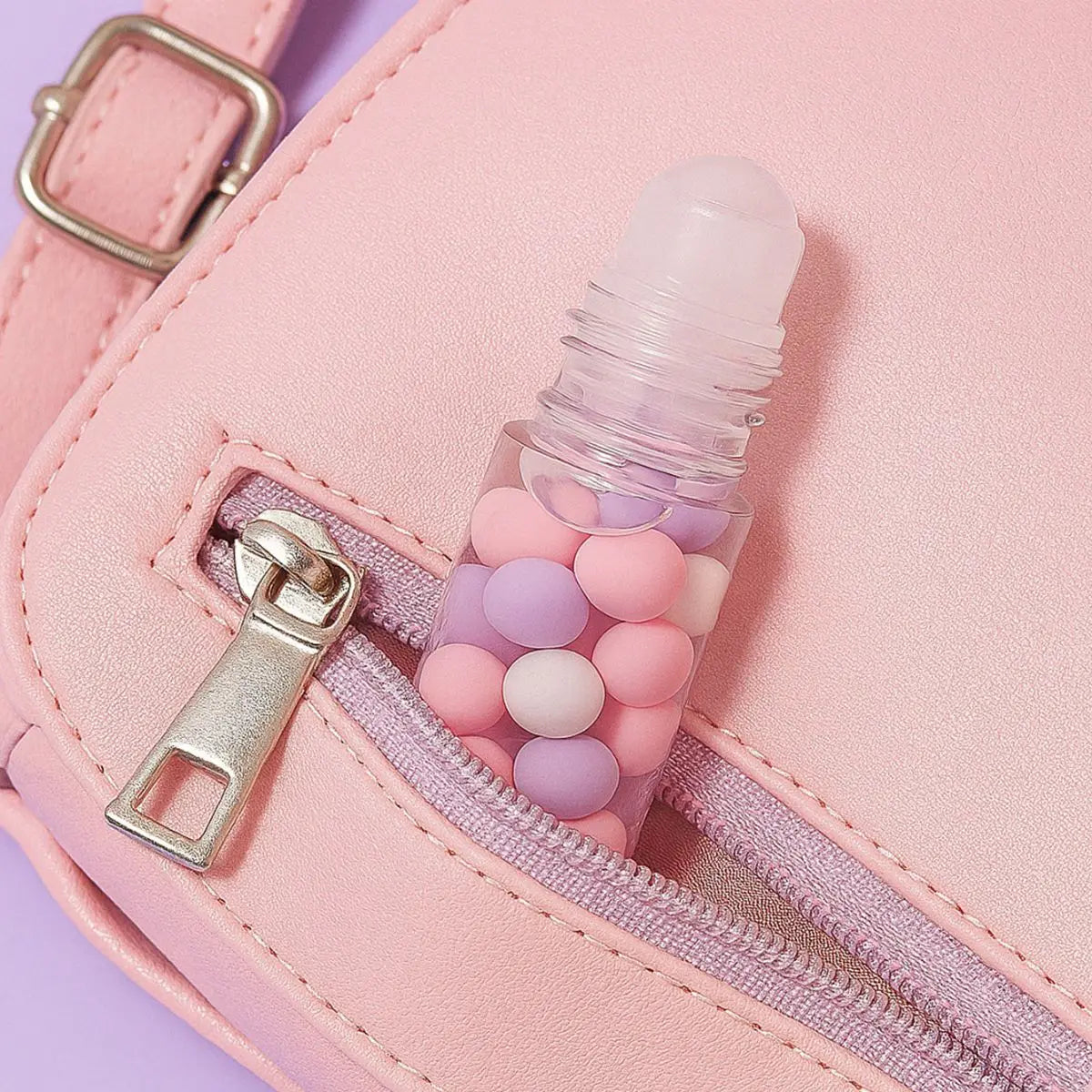 Gloss Roll-on Cute Polka Doll Pink 21-Random & Moisturizer